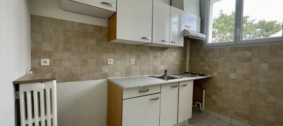 Studio in Chambly, France No. 264568 2