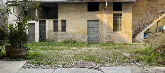 6 rooms House in Galliate, Italy No. 73033 7
