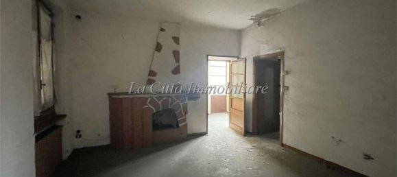 6 rooms House in Galliate, Italy No. 73033 14
