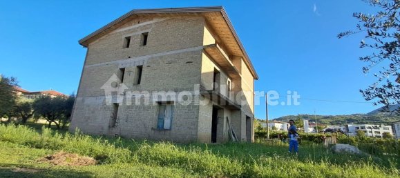 6 bedrooms House in Torrecuso, Italy No. 345742 3
