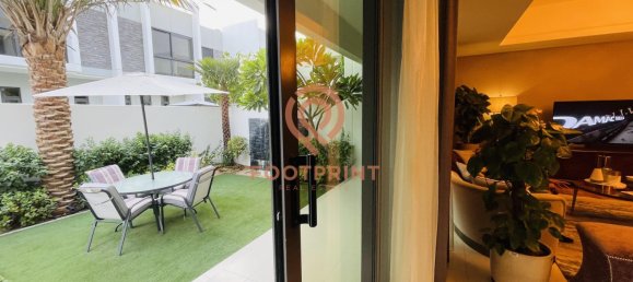 5 chambres Maison de ville à Dubai, UAE No. 24467 14