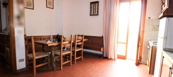 Casa de 4 divisões em Montevarchi, Italy N.º 235598 7