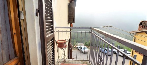 Casa de 4 divisões em Montevarchi, Italy N.º 235598 8