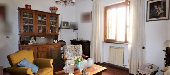 Casa de 4 divisões em Montevarchi, Italy N.º 235598 2