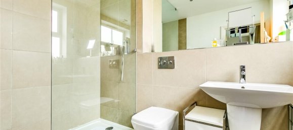 4 bedrooms House in East Sheen, United Kingdom No. 8947 7