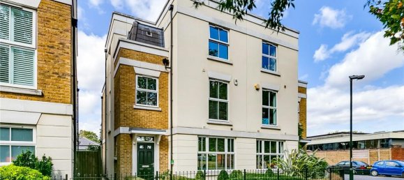 4 bedrooms House in East Sheen, United Kingdom No. 8947 3