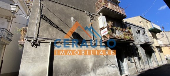 Casa de 7 divisões em Randazzo, Italy N.º 83930 2