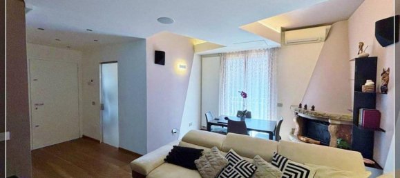 3 rooms Apartment in Cinisello Balsamo, Italy No. 41343 3