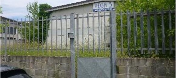 Entrepôt à Sant'Angelo Lodigiano, Italy 475m² No. 364598 3