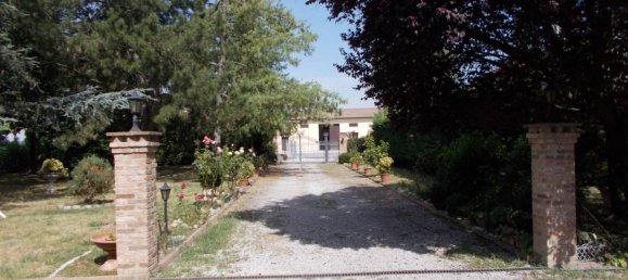 Дом с 7 спальнями в Феррара, Италия № 76845 40