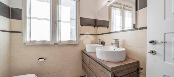 2 bedrooms Apartment in Reggio Emilia, Italy No. 272689 17