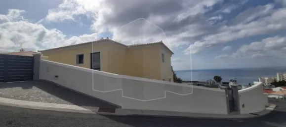 3 bedrooms House in Funchal, Portugal No. 94322 27