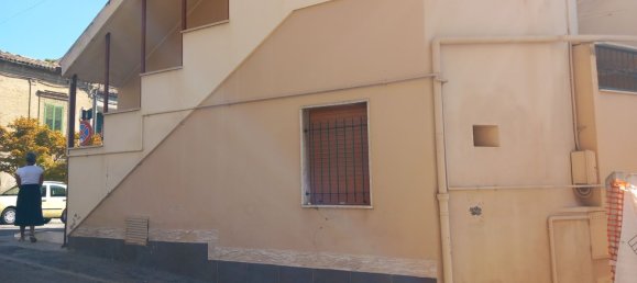 5-Zimmer Haus in Spoltore, Italy, Nr. 10008 2