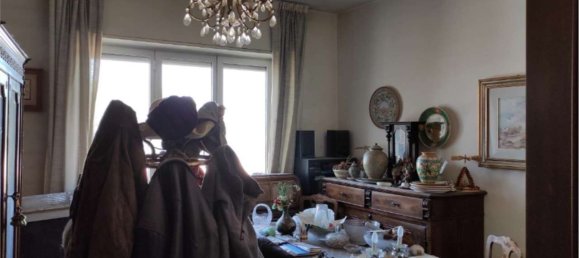 4 rooms Apartment in Cinisello Balsamo, Italy No. 287718 4