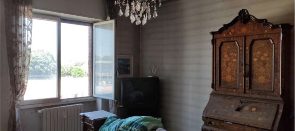 4 rooms Apartment in Cinisello Balsamo, Italy No. 287718 6