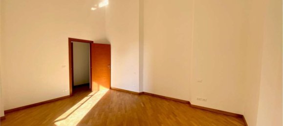 6-Zimmer Wohnung in Genoa, Italy, Nr. 139966 11