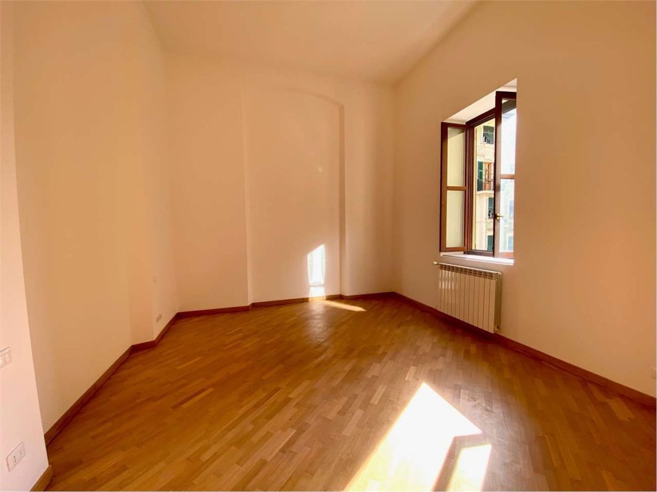6-Zimmer Wohnung in Genoa, Italy, Nr. 139966