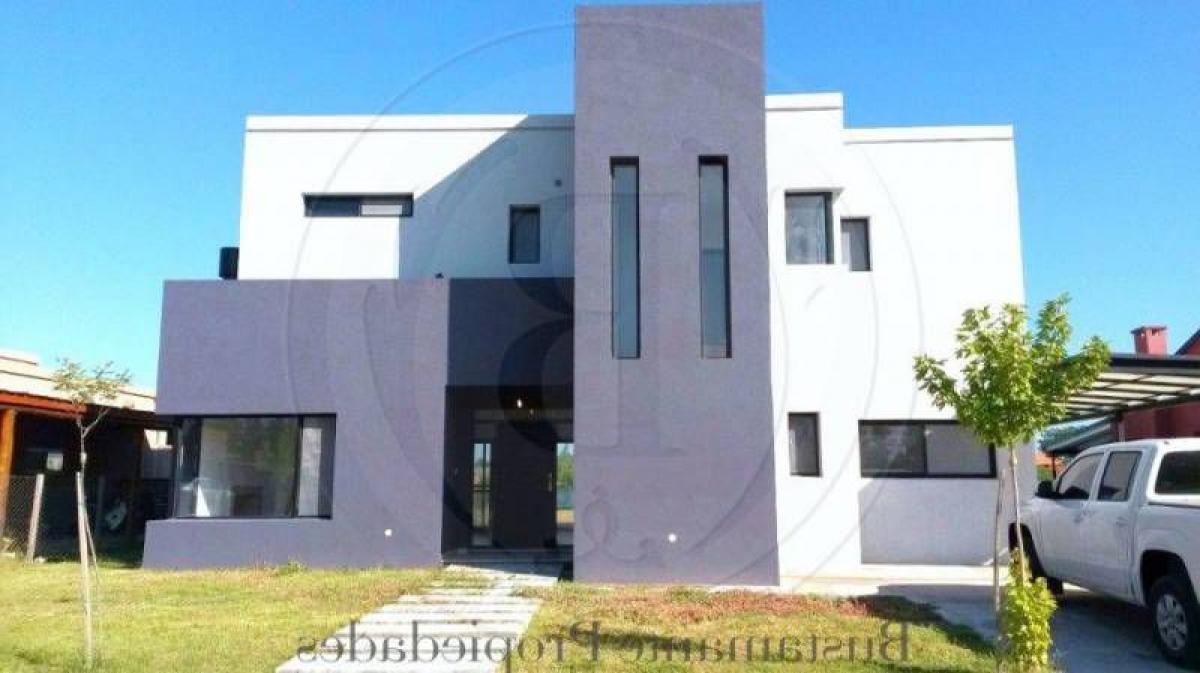 4 bedrooms House in Tigre, Argentina No. 18750