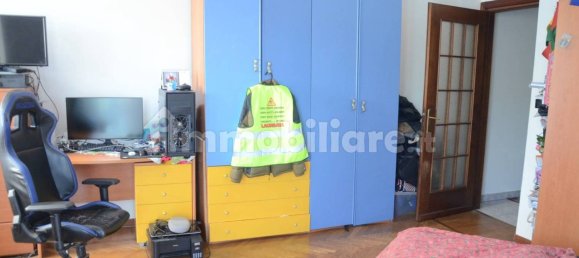 2 bedrooms Apartment in Turin, Italy No. 350597 11