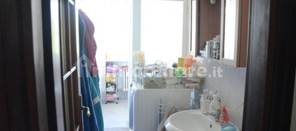 2 bedrooms Apartment in Turin, Italy No. 350597 13