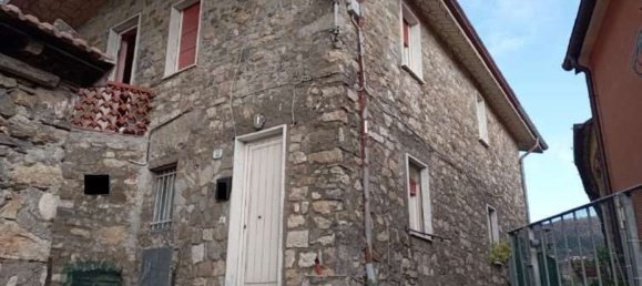 3 rooms Apartment in Sarzana, Italy No. 263414 3