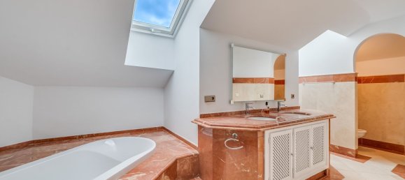 4 Schlafzimmer Haus in Marbella, Spain, Nr. 62712 13