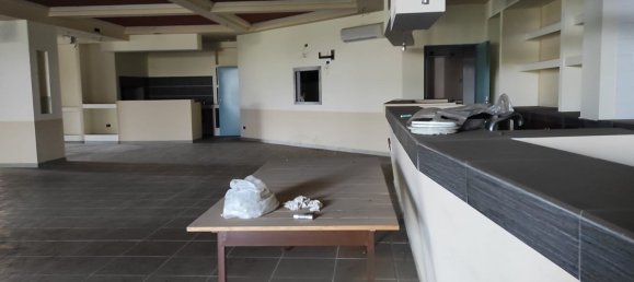 3 rooms Commercial property in Orta di Atella, Italy No. 73759 4