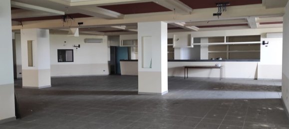 3 rooms Commercial property in Orta di Atella, Italy No. 73759 9