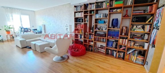 4 rooms Apartment in Venice, Italy No. 70078 12