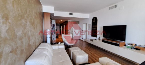 4 rooms Apartment in Venice, Italy No. 70078 14
