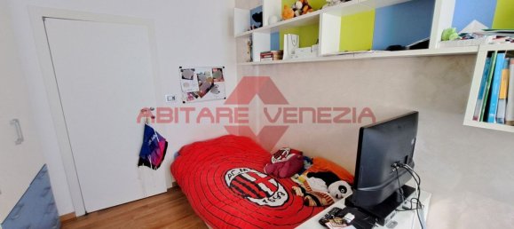 4 rooms Apartment in Venice, Italy No. 70078 6