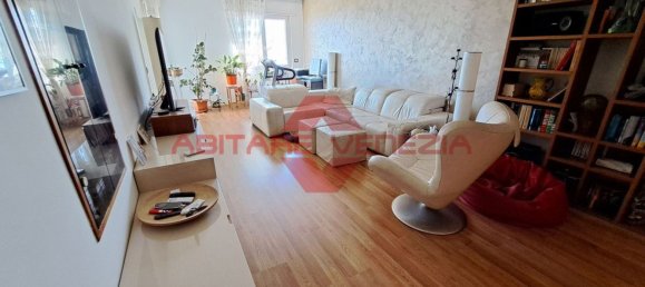 4 rooms Apartment in Venice, Italy No. 70078 13