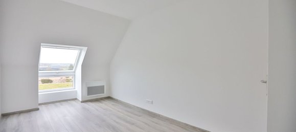 3 bedrooms House in Mere, France No. 123861 9