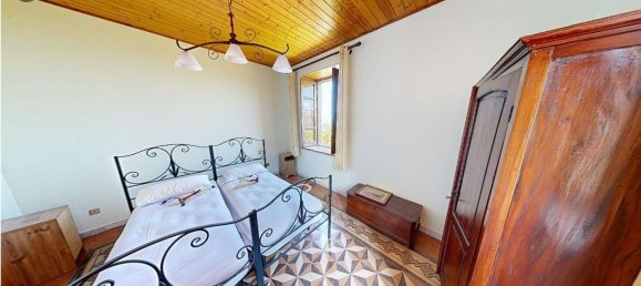 9 rooms House in San Marco d'Alunzio, Italy No. 160070 11