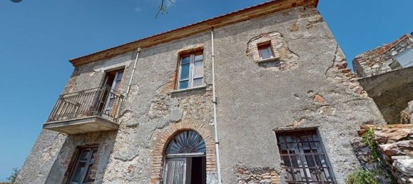 9 rooms House in San Marco d'Alunzio, Italy No. 160070 3