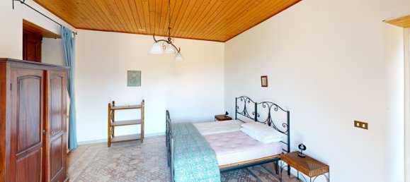 9 rooms House in San Marco d'Alunzio, Italy No. 160070 13