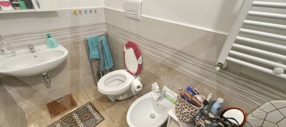 3غرفة شقة في Bari, Italy رقم 33848 23