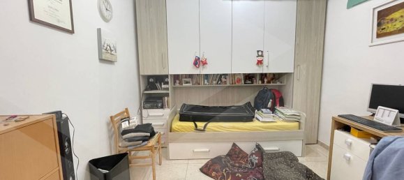 3غرفة شقة في Bari, Italy رقم 33848 32