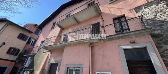 1 bedroom Apartment in Sarnico, Italy No. 229051 10