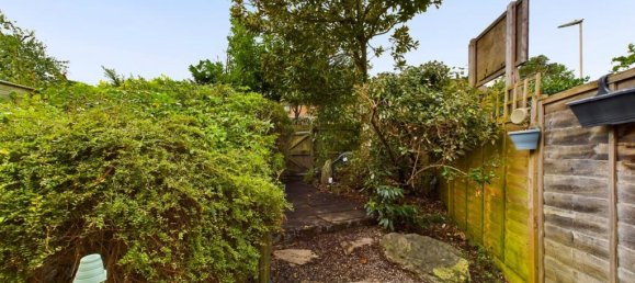 2 Schlafzimmer Haus in Bordon, United Kingdom, Nr. 13863 12