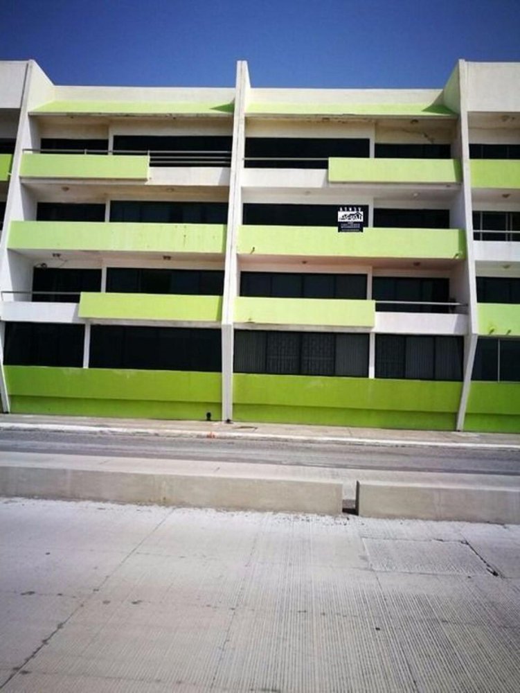 Apartamento de 3 dormitorios en Veracruz, Mexico No. 221972