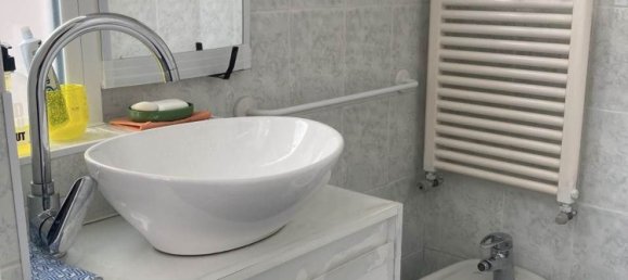 4غرفة شقة في Vado Ligure, Italy رقم 194872 3