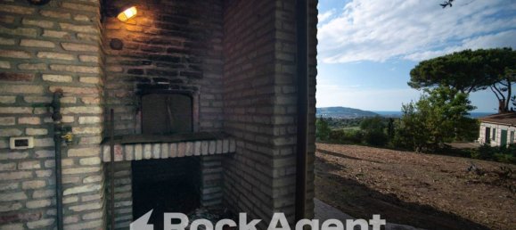 3 bedrooms Villa in Pesaro, Italy No. 265568 12