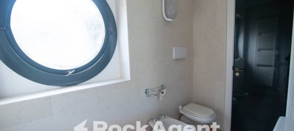 3 bedrooms Villa in Pesaro, Italy No. 265568 10