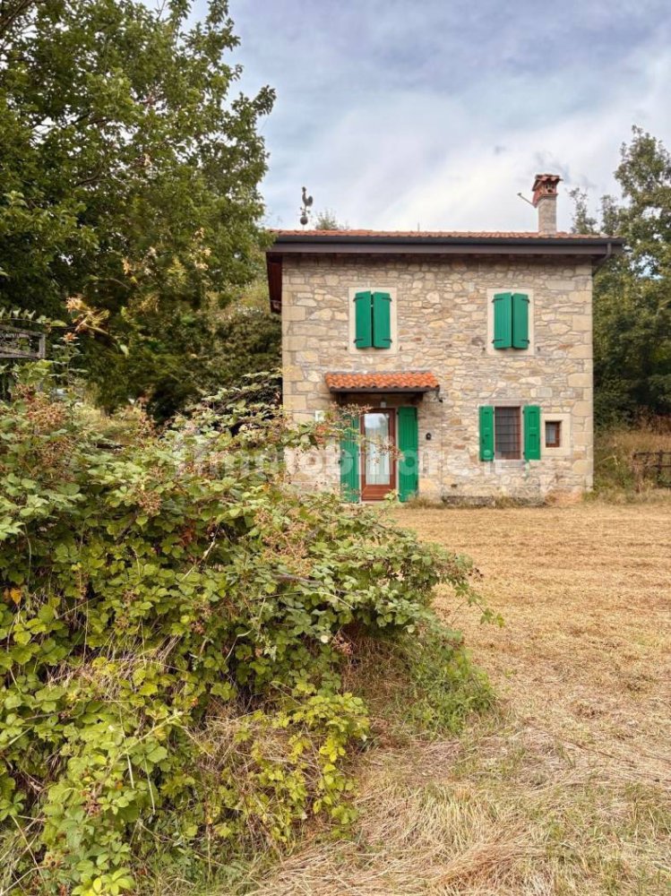 2 bedrooms House in Camugnano, Italy No. 275787