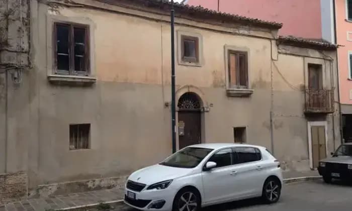 9 rooms House in Briatico, Italy No. 116942
