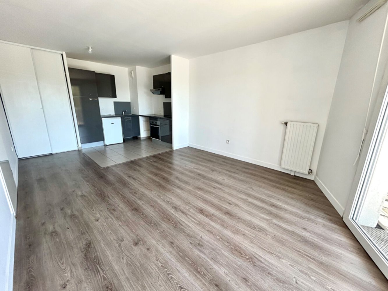3 rooms Apartment in Nanterre, France No. 282781