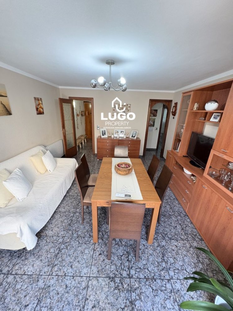 3 bedrooms Apartment in Santa Coloma de Gramenet, Spain No. 236023