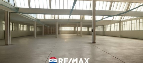  مستودع في Varese, Italy 1050متر مربع رقم 259585 12