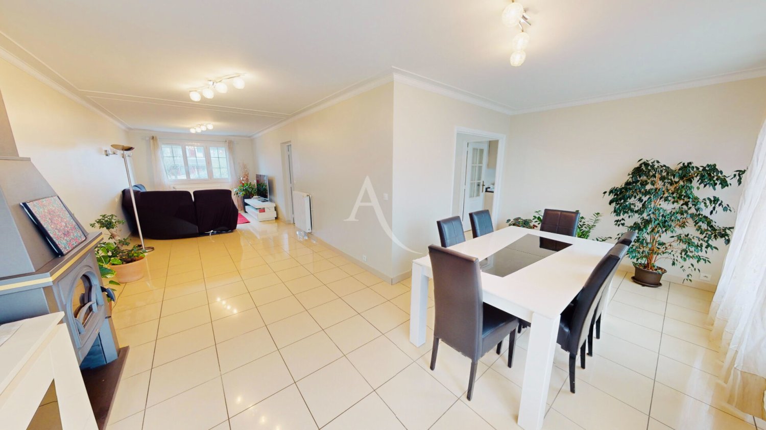 5 bedrooms House in Roissy-en-Brie, France No. 176731